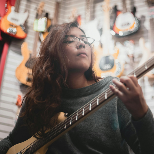 Apa Yang Perlu Dicari Bila Singgah di Kedai Gitar Terbaik?