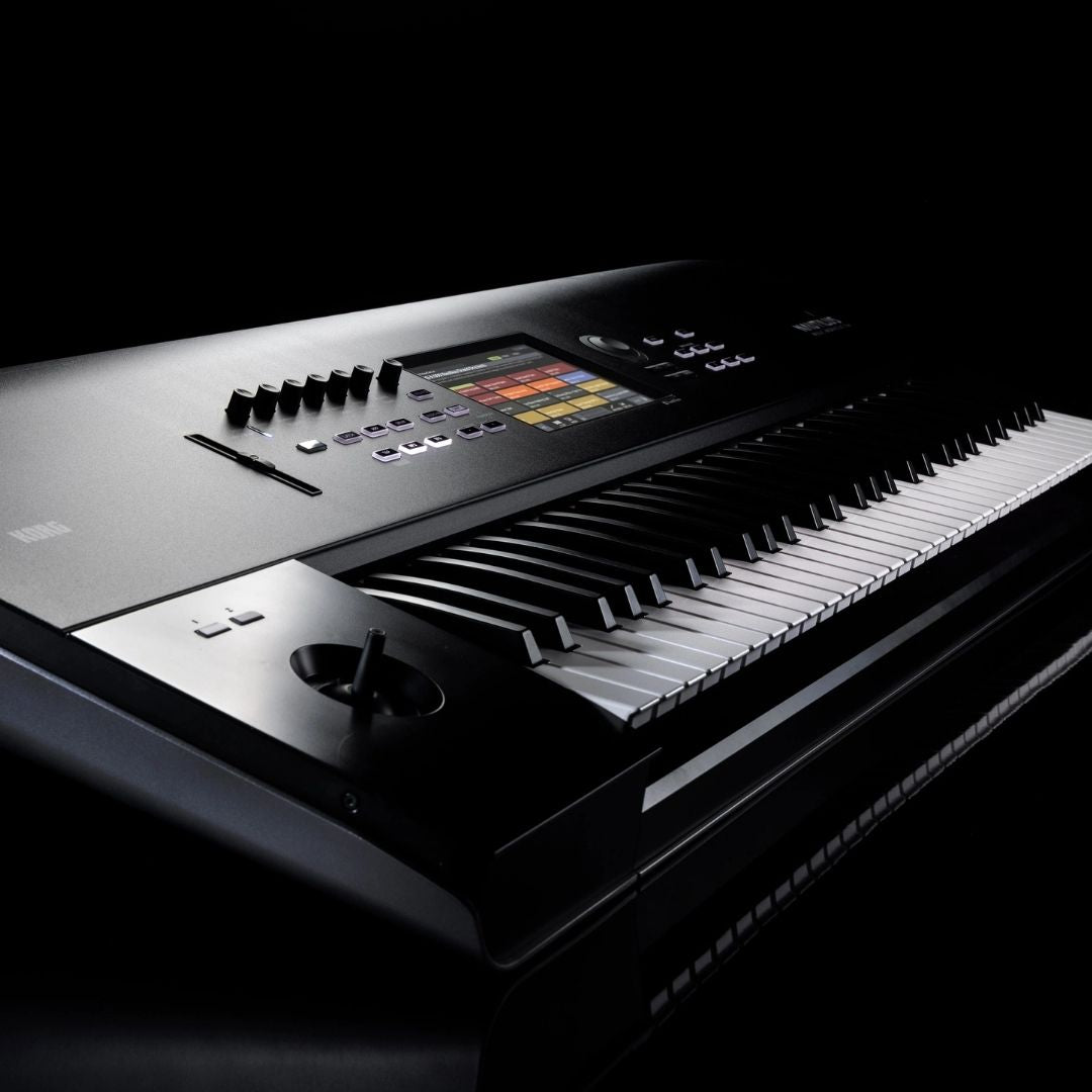 Synthesizers / Music Workstation