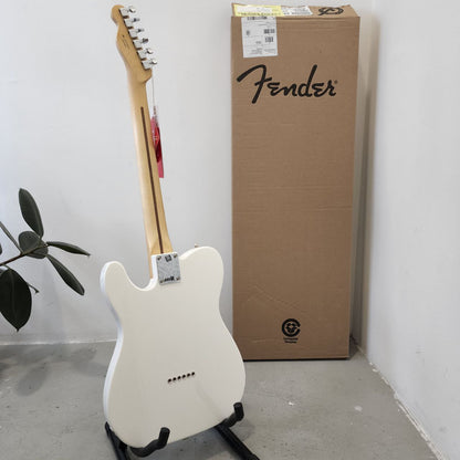 FENDER Player Single-Coil Pick Up Telecaster Electric Guitar, Maple Fretboard , Polar White