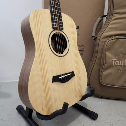 Taylor Baby Taylor BT1 3/4 Dreadnought Acoustic Guitar With Gig Bag, 36inch (BT 1 / BT-1)