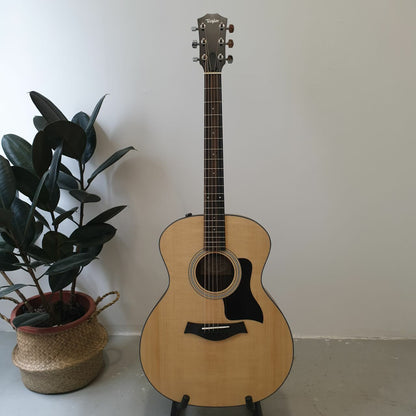 Taylor 114e Grand Auditorium Acoustic-Electric Guitar with Gig Bag (TAY114E)