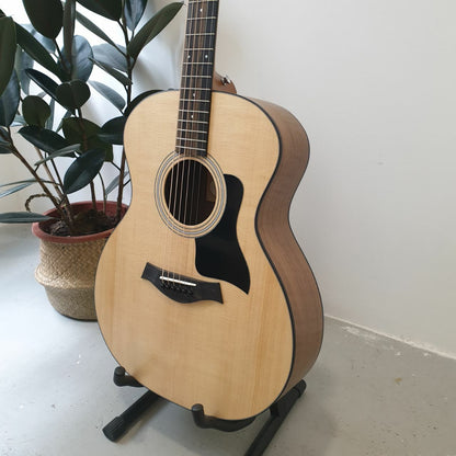 Taylor 114e Grand Auditorium Acoustic-Electric Guitar with Gig Bag (TAY114E)