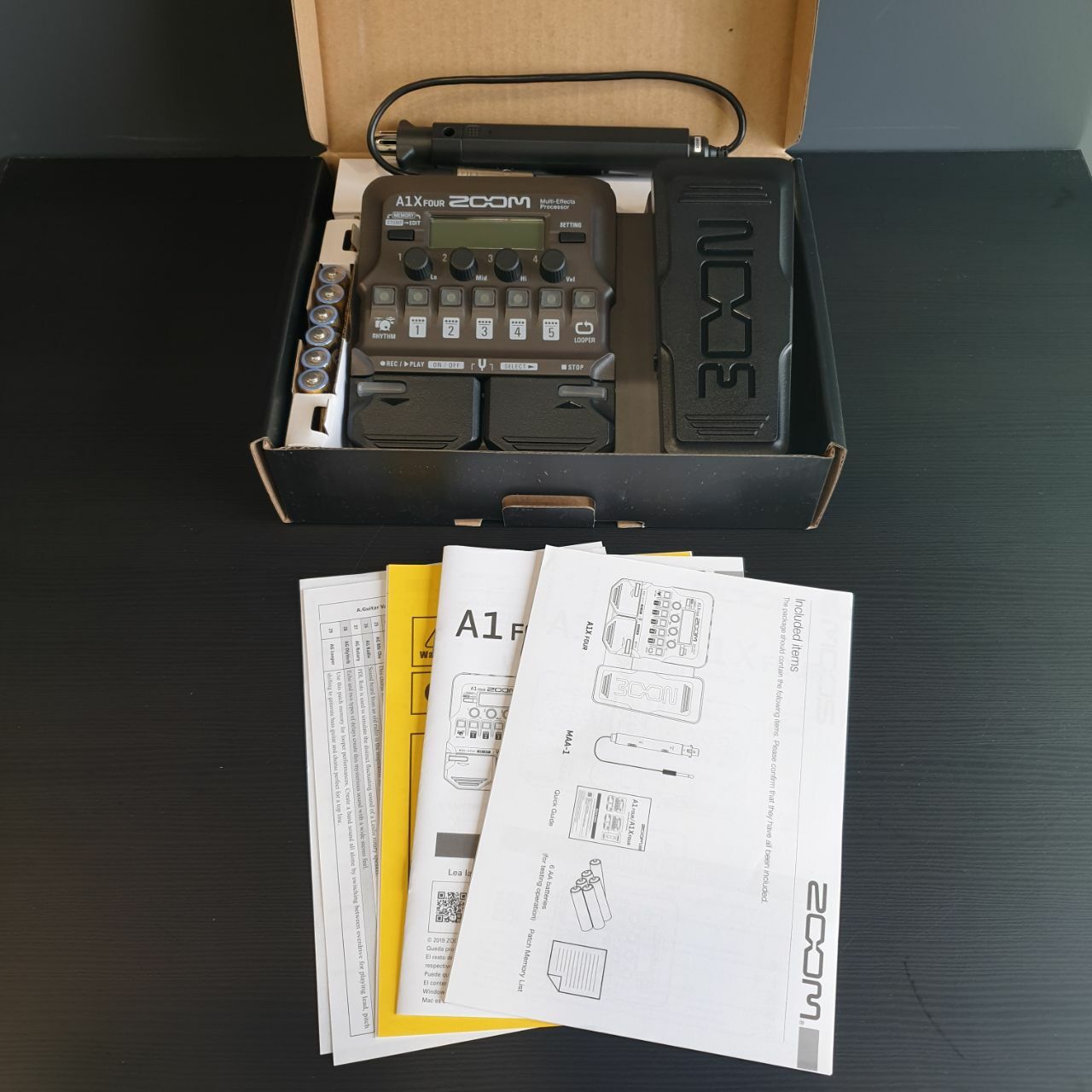 zoom a1x four acoustic fx pedal Zoom A1X Four Acoustic Instrument Multi-Effect Processor – GUITARLICIOUS