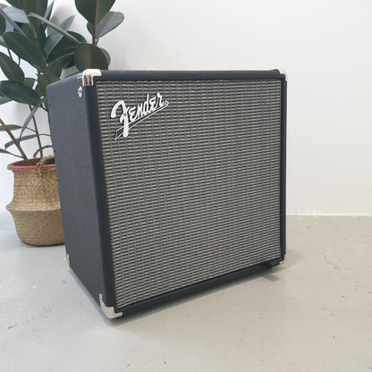 FENDER Rumble 40watt V3 Bass Combo Amplifier, 230V (Rumble 40 / rumble40)