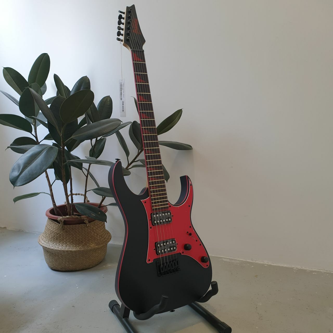 【本日限定出品】Ibanez gioギター Ibanez GRG131DX BKF Gio Electric Guitar 6 String with Gig