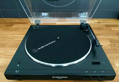 Audio Technica AT-LP60XBT Wireless Belt-Drive Turntable with Bluetooth (AT-LP60XBT / AT-LP60X / ATLP60X )