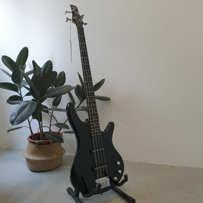 Ibanez GSR180 Gio Series 4 String Electric Bass, Black (GSR180-BK)