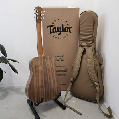 Taylor Baby Taylor BT1 3/4 Dreadnought Acoustic Guitar With Gig Bag, 36inch (BT 1 / BT-1)