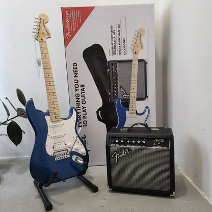 Squier by Fender Affinity Series HSS Stratocaster Guitar Pack, Maple FB with Frontman 15G and Gig Bag - Lake Placid Blue