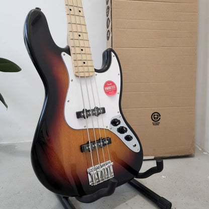 Squier by Fender Affinity Series Jazz 4 String Bass Guitar, Maple FB, 3-Color Sunburst