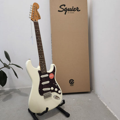 FENDER Squier Classic Vibe 70s Stratocaster (SSS) Electric Guitar wIth Tremolo, Laurel FB, Olympic White