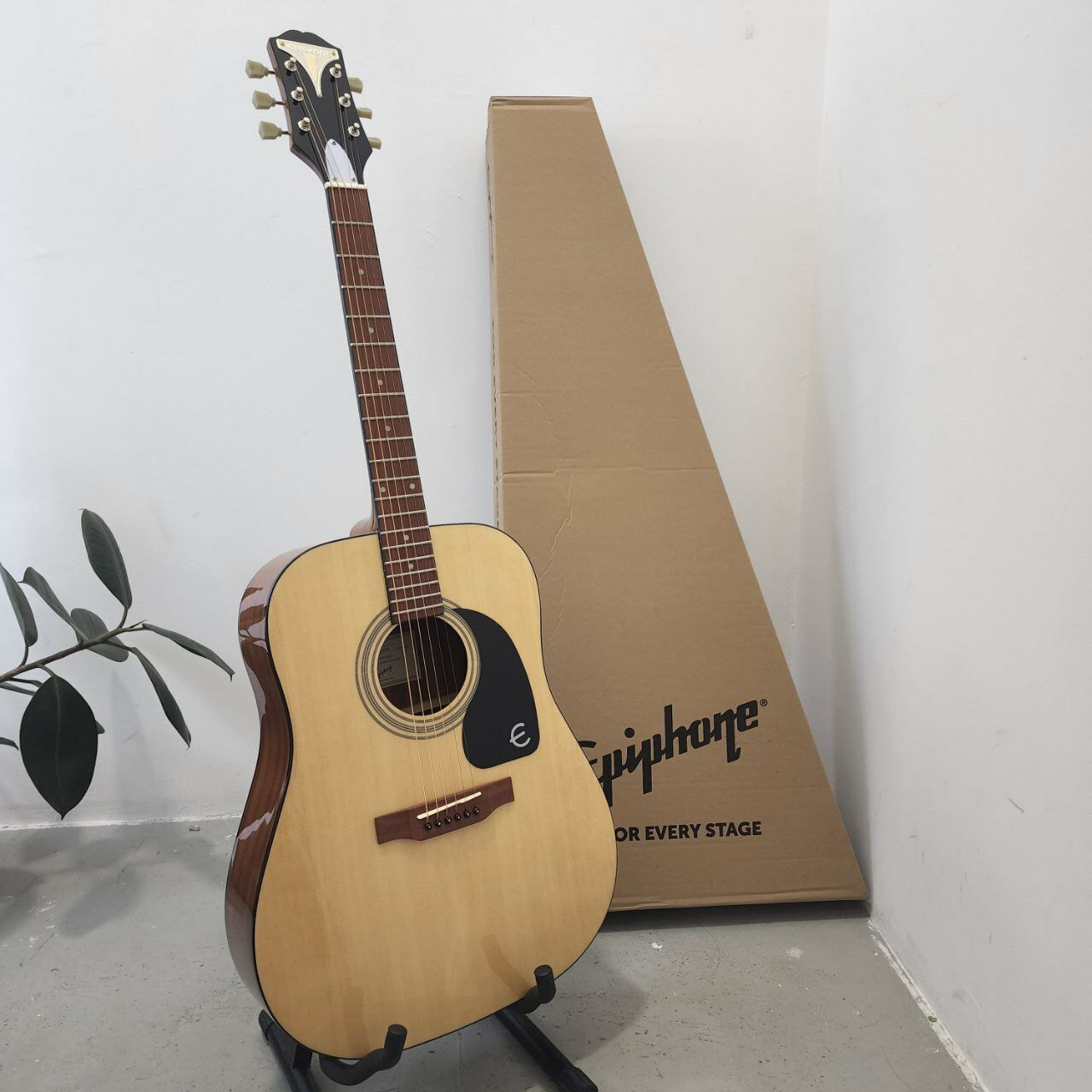 Epiphone PRO-1 WR/美品 EPIPHONE PRO-1 41 inch Dreadnought Acoustic Guitar - Natural