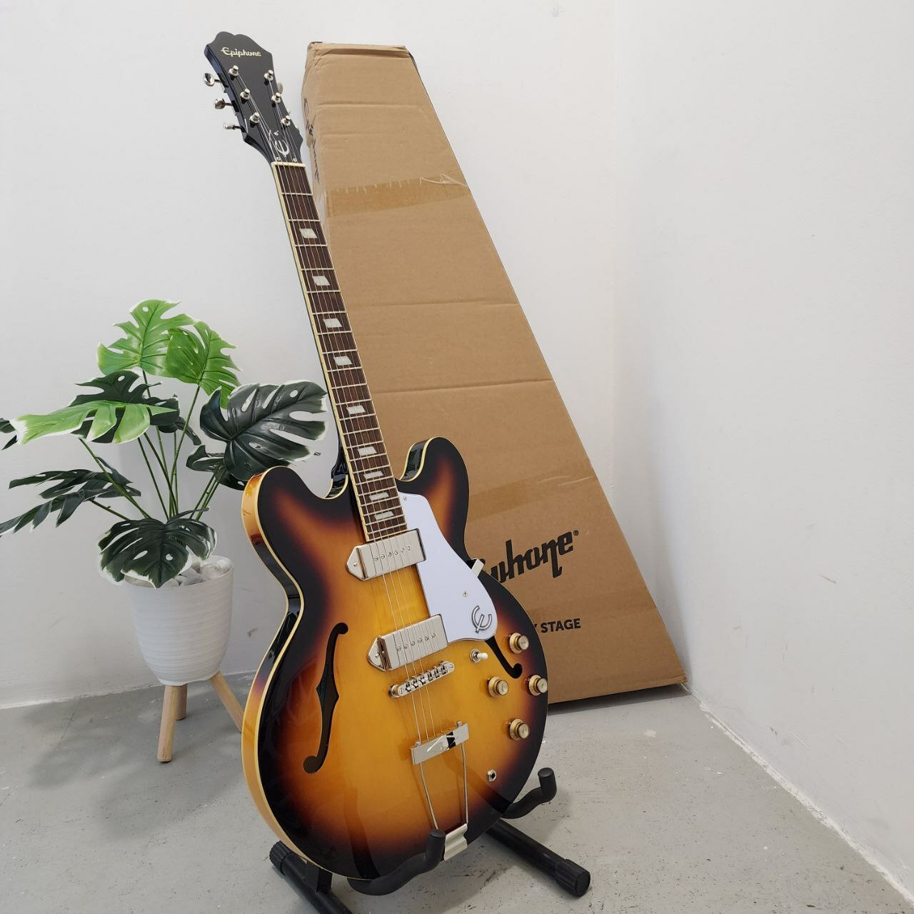 Epiphone Archtop Casino Hollowbody Double Humbucker (HH) Electric