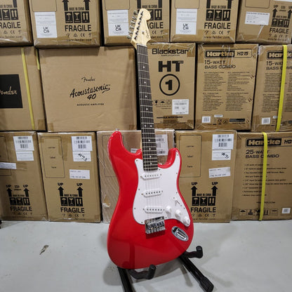 SQUIER MM Stratocaster with Single-Coil (SSS) Pick Up Hardtail Electric Guitar, Laurel FB, Red