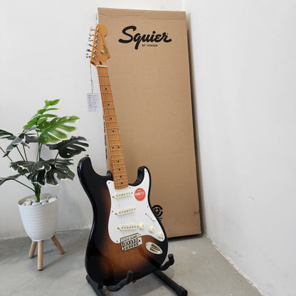 FENDER Squier Classic Vibe 50s Stratocaster (SSS) Electric Guitar wIth Tremolo, Maple FB, 2-Tone Sunburst