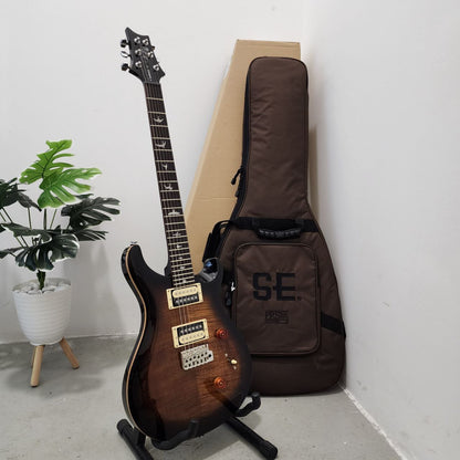 PRS SE Custom 24 Electric Guitar with Bag, Black Gold (P13-107993-BG-CU44BG)