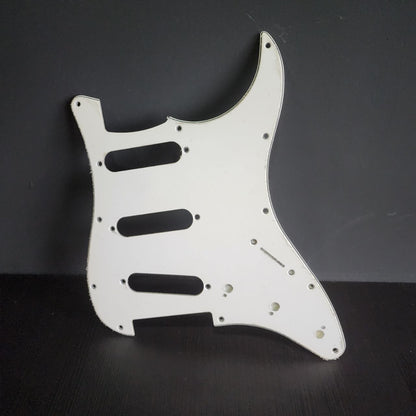 SSS Single Coil Pick Up Configuration WHITE Guard Plate for Stratocaster Electric Guitar ( HB-20 / HB20 )