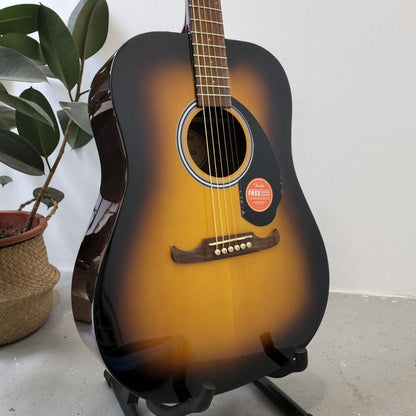 FENDER ( FA-125 / FA125 ) Dreadnought Acoustic Guitar w/bag, Walnut FB, Sunburst - (F03-097-1210-732)