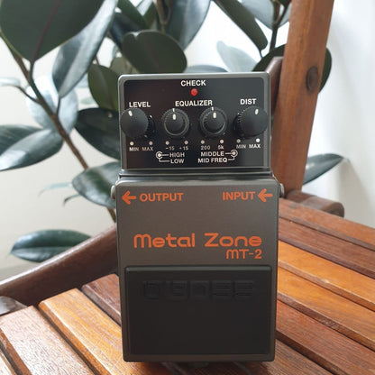 BOSS Metal Zone (MT-2 / MT2 / MT 2) Guitar Pedal Effect