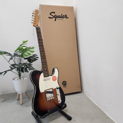 FENDER Squier Classic Vibe 60s Custom Telecaster Electric Guitar, Laurel FB, 3-Tone Sunburst