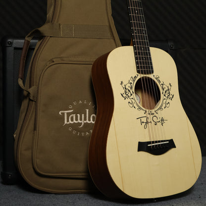 Taylor Swift Signature TAYLOR Baby Taylor 3/4 Mini Acoustic Guitar with Bag ( Swifties / TS-BT )