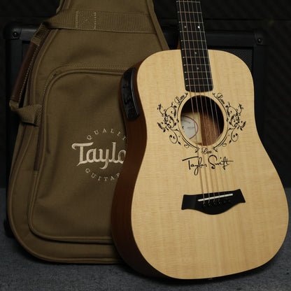 Taylor Swift Signature TAYLOR Baby Taylor-E 3/4 Mini Acoustic Guitar with PIckup with Bag ( Swifties / TS-BTE )