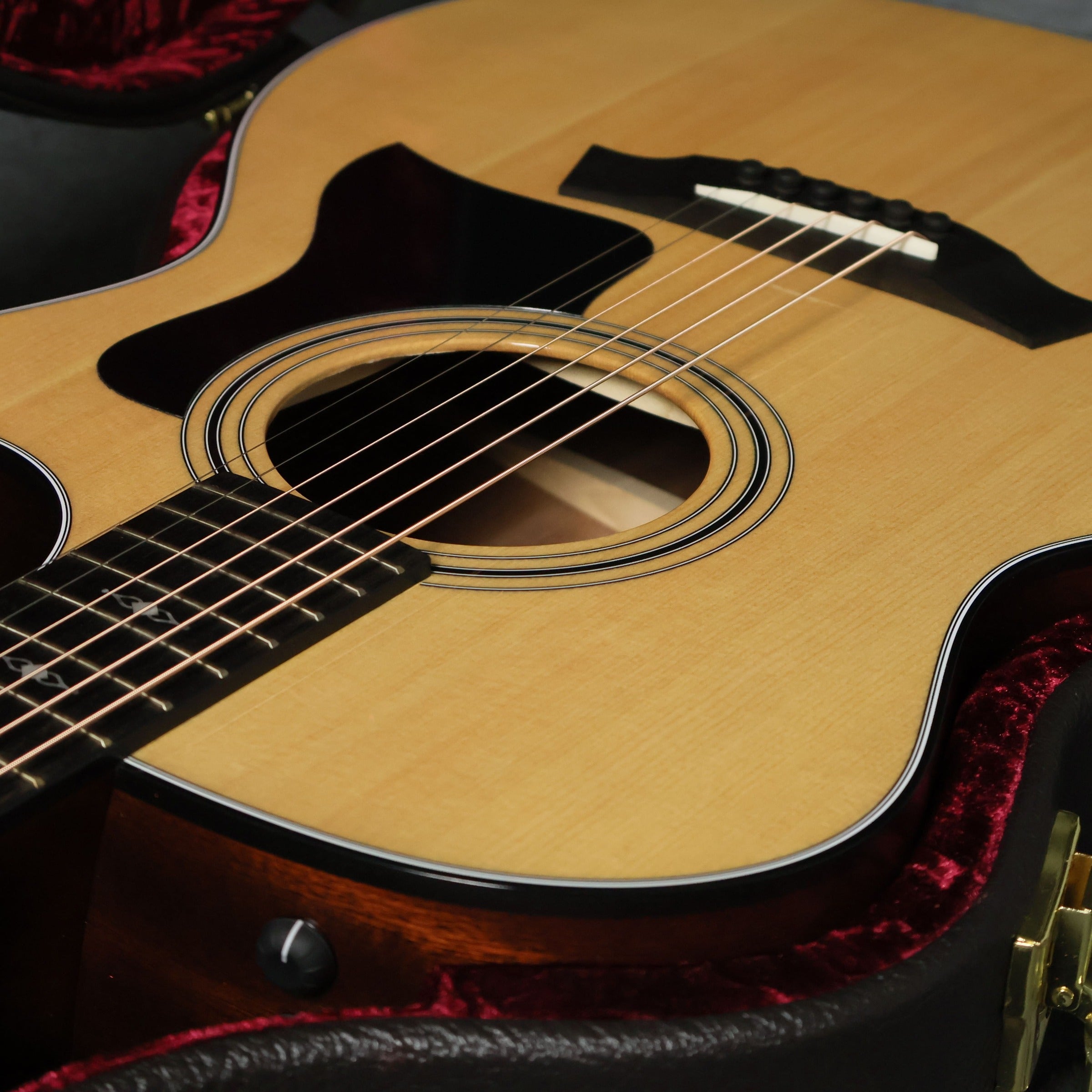 Taylor 314ce V-Class Grand Auditorium Cutaway Acoustic-Electric