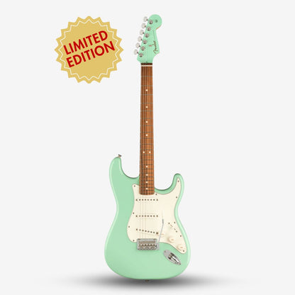 Fender Limited Edition Player Stratocaster SSS Pick Up Electric Guitar, Pau Ferro FB - Surf Green