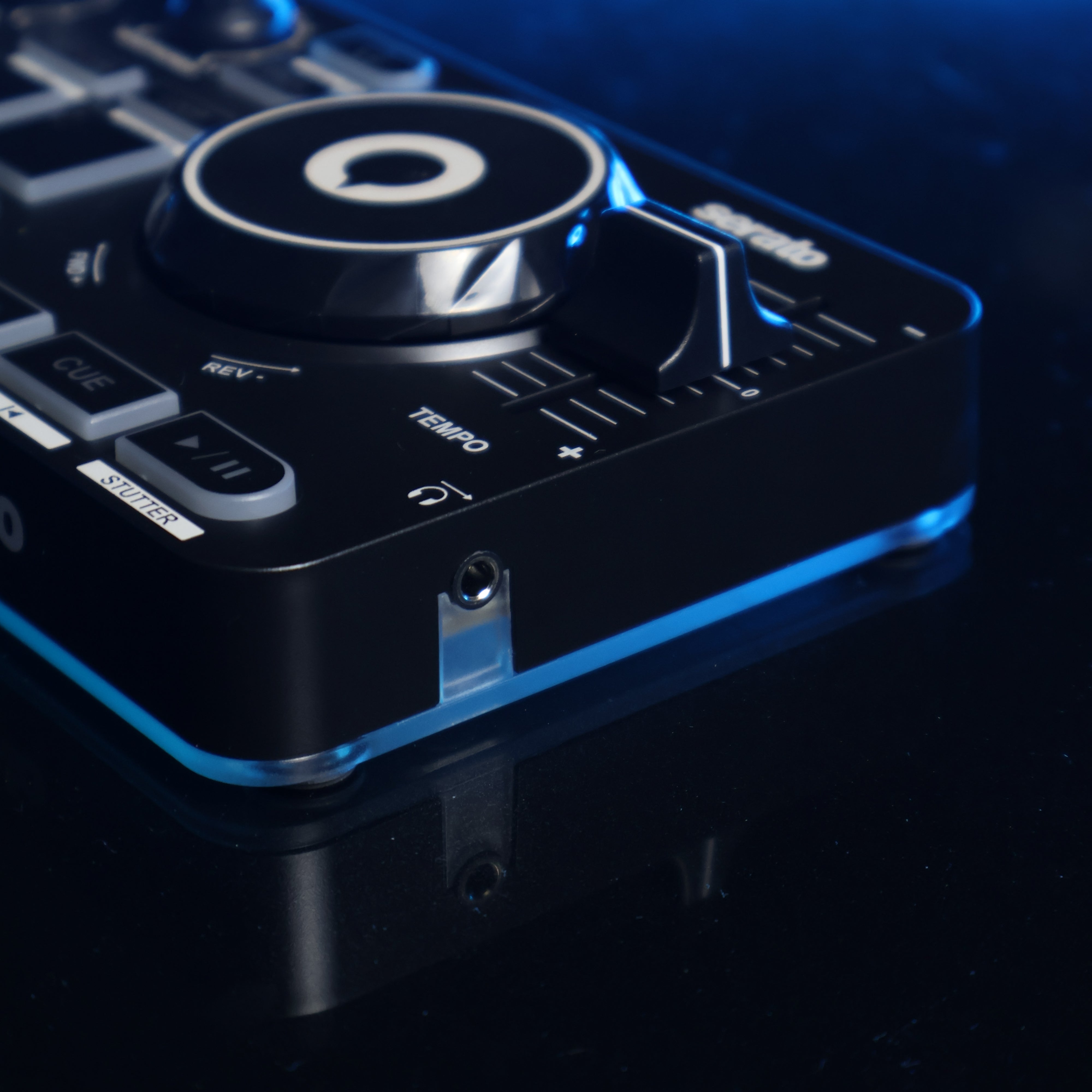 Hercules DJ DJControl Starlight Controller for Serato DJ