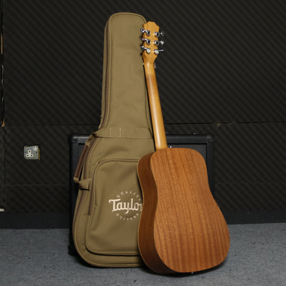 Taylor Swift Signature TAYLOR Baby Taylor-E 3/4 Mini Acoustic Guitar with PIckup with Bag ( Swifties / TS-BTE )