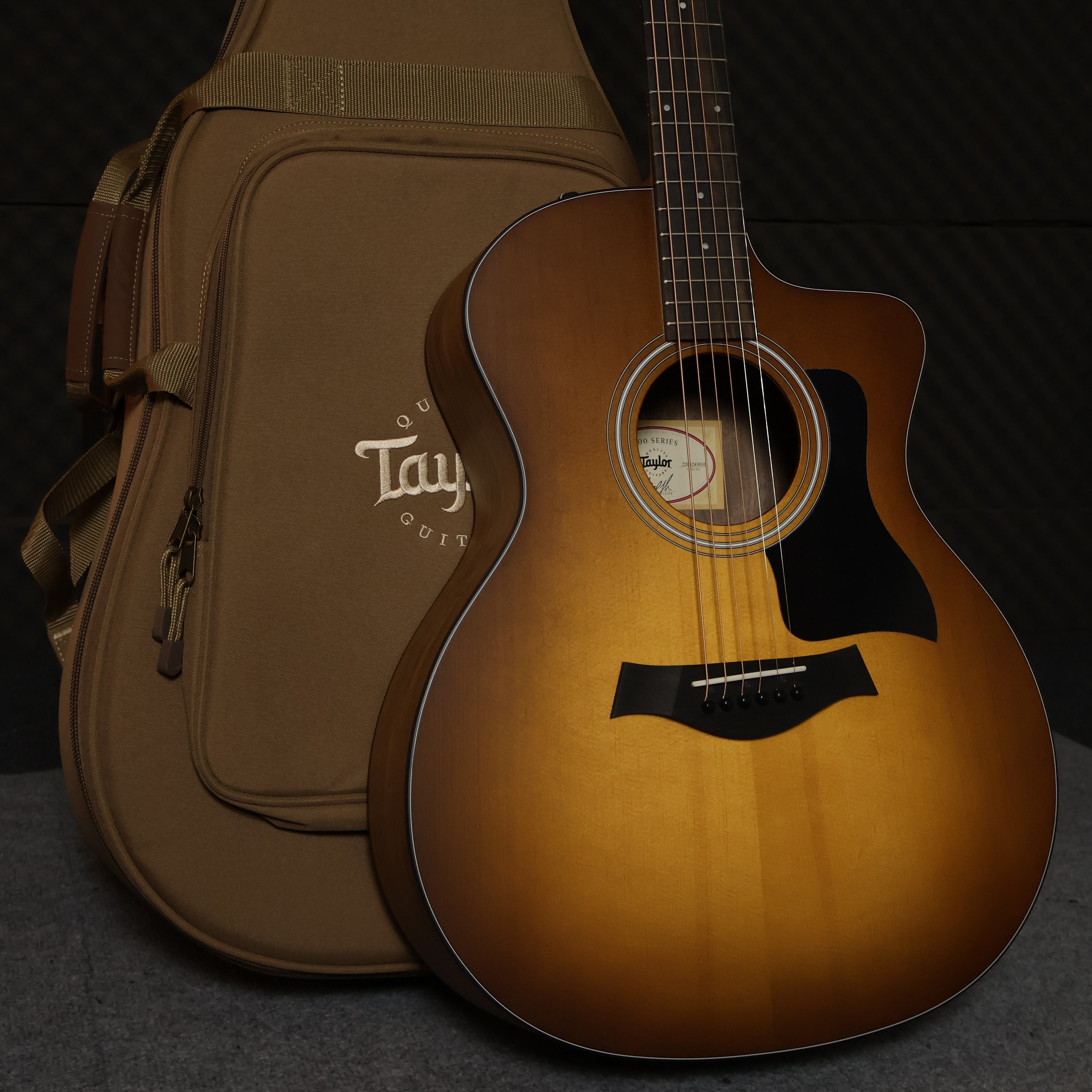 Taylor 114ce Grand Auditorium Acoustic Guitar, Sunburst Top