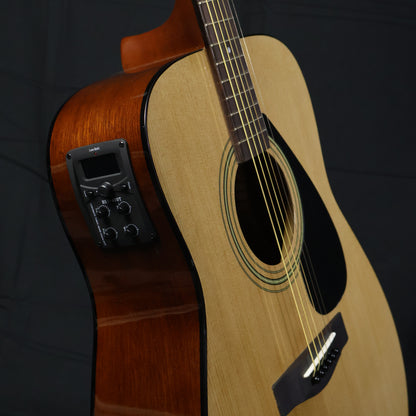 YAMAHA F310 Acoustic Guitar with EQ / Pick Up FREE Gig Bag (F310 with EQ)