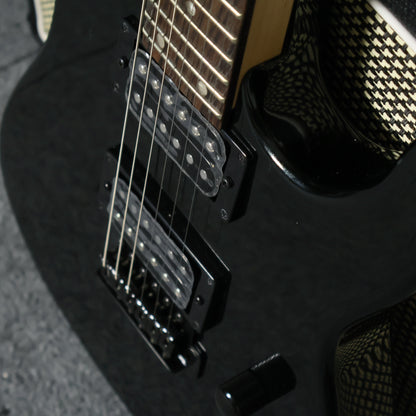 Dean Vendetta XM Tremolo, Rosewood Fretboard Electric Guitar , Metallic Black ( Vendetta XM-MBK / VENDETTA-XM )