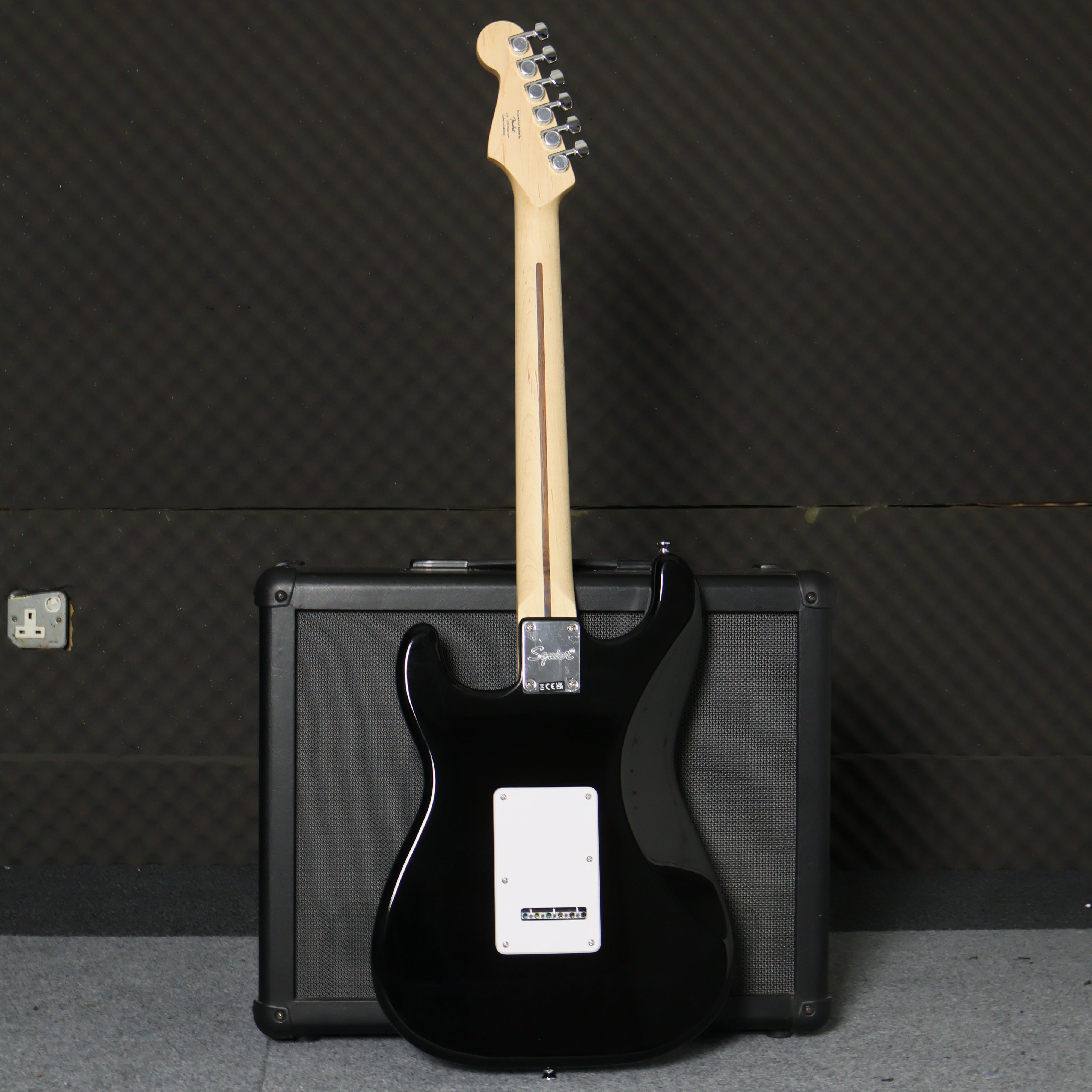 Squier Sonic Stratocaster SSS Electric Guitar with White Squier Sonic Stratocaster SSS Electric Guitar with White