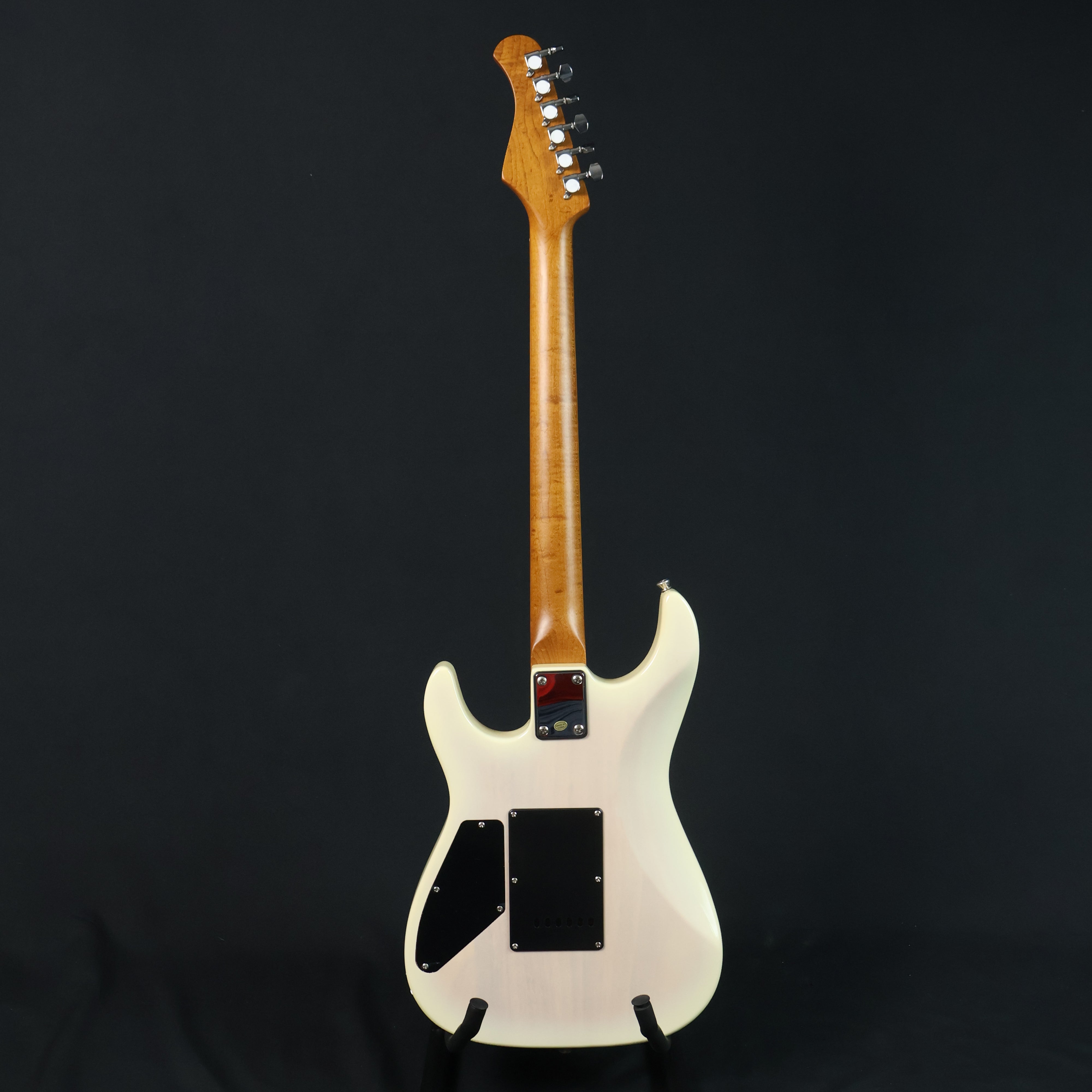 Bacchus Imperial 24-BP-RSM/M Roasted Maple Fretboard, Burl