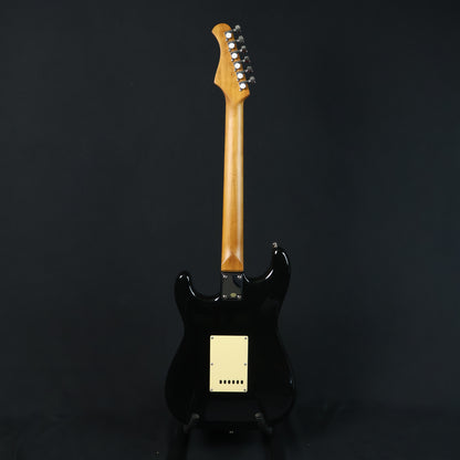 Bacchus BST-2-RSM/M Roasted Maple Fretboard, Stratocaster Electric Guitar w/ Bacchus SSH Pickups - Black ( BST2 RSM )