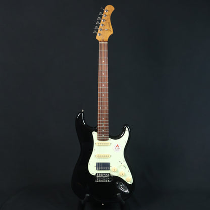 Bacchus BST-2-RSM/R Roasted Maple Neck & Rosewood FB, Stratocaster Electric Guitar w/ Bacchus SSH Pickups - Black