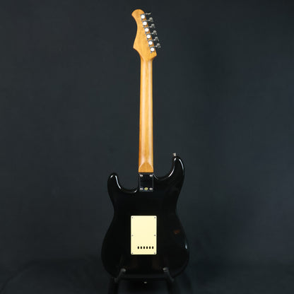 Bacchus BST-2-RSM/R Roasted Maple Neck & Rosewood FB, Stratocaster Electric Guitar w/ Bacchus SSH Pickups - Black