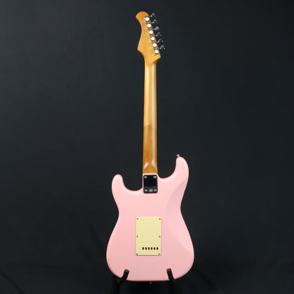 Bacchus BST-2-RSM/R Roasted Maple Neck & Rosewood FB, Stratocaster Electric Guitar w/ Bacchus SSH Pickups - Shell Pink