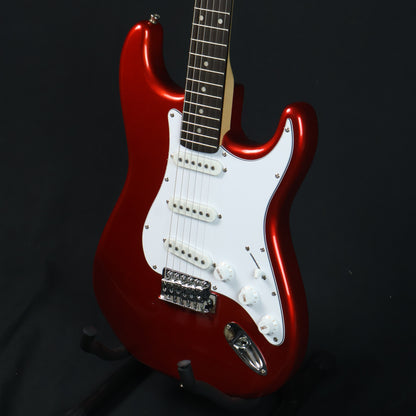 Bacchus BST-1R Universe Series Rosewood Fretboard, Stratocaster Electric Guitar w/ Bacchus SSS Pickups - Candy Apple Red