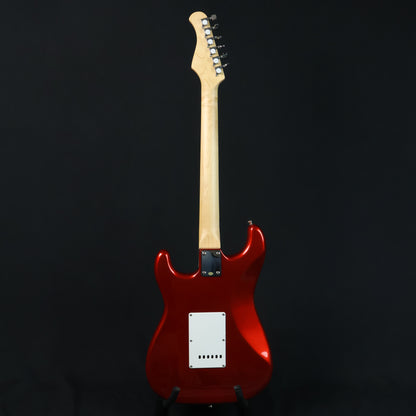 Bacchus BST-1R Universe Series Rosewood Fretboard, Stratocaster Electric Guitar w/ Bacchus SSS Pickups - Candy Apple Red