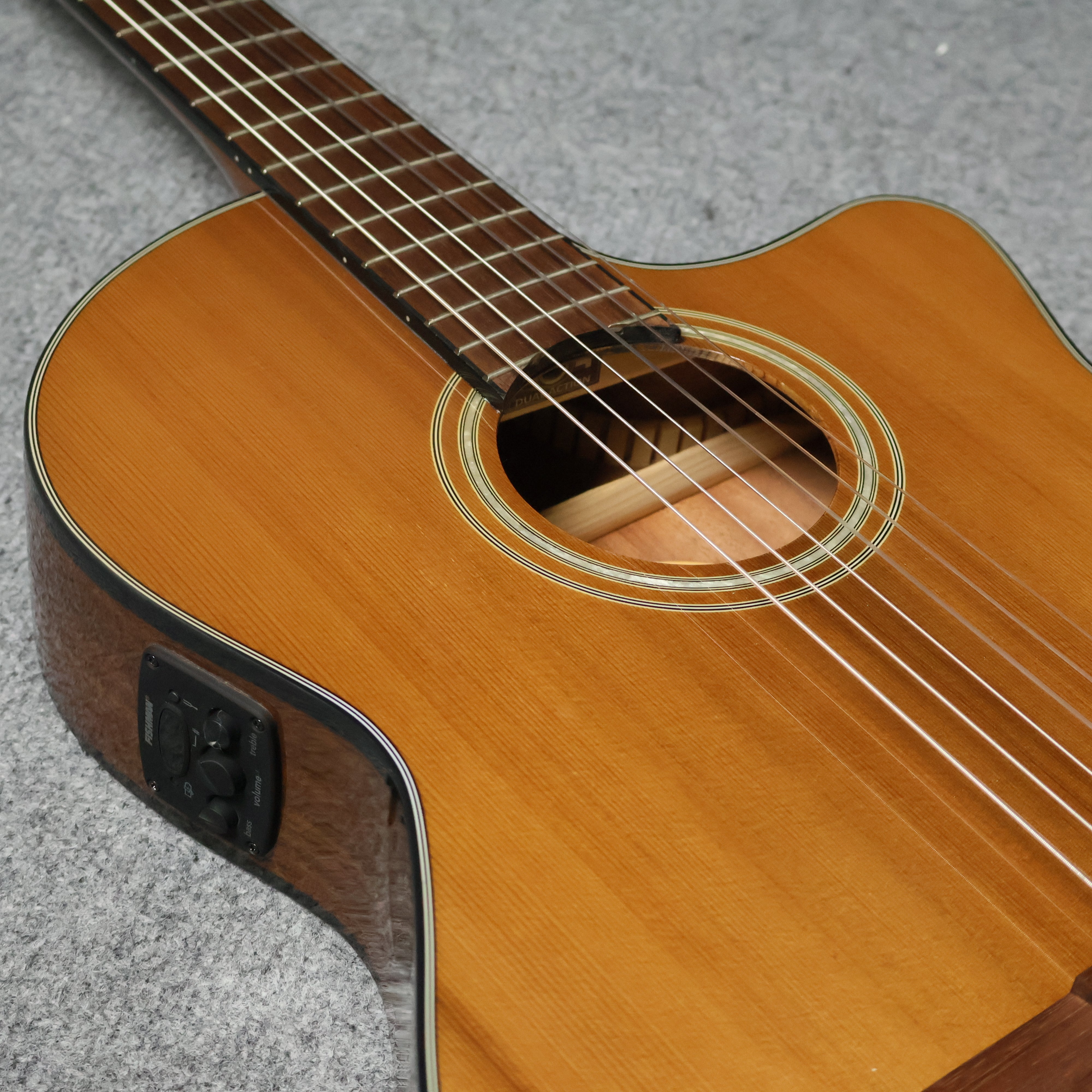Fender CN-140SCE Nylon String Solid Top Classical Guitar