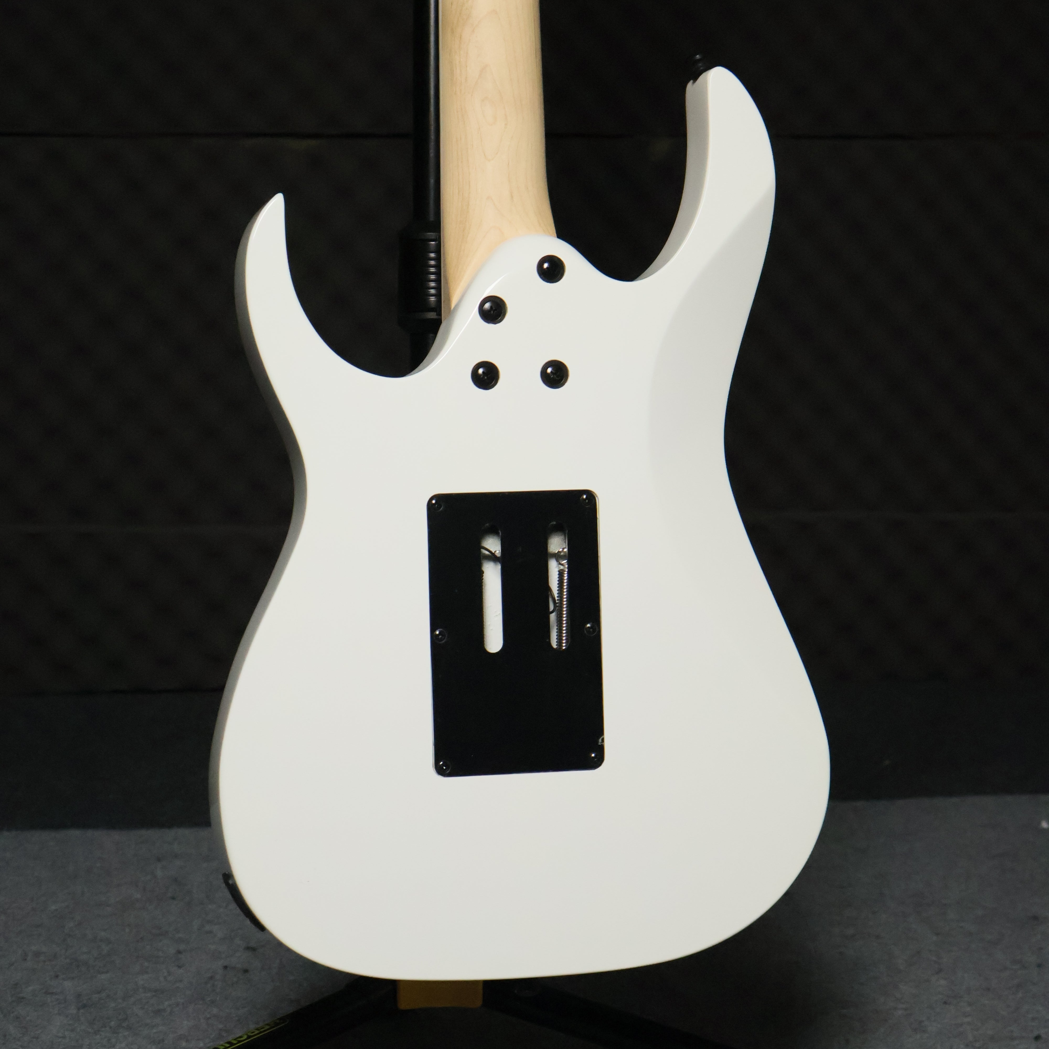 Ibanez RG450DXB ホワイト Ibanez RG450DXB-WH White Standard RG Series Electric Guitar