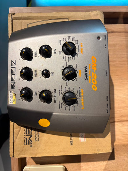 Zoom GM200 Guitar Amp Modele - (B-STOCK)