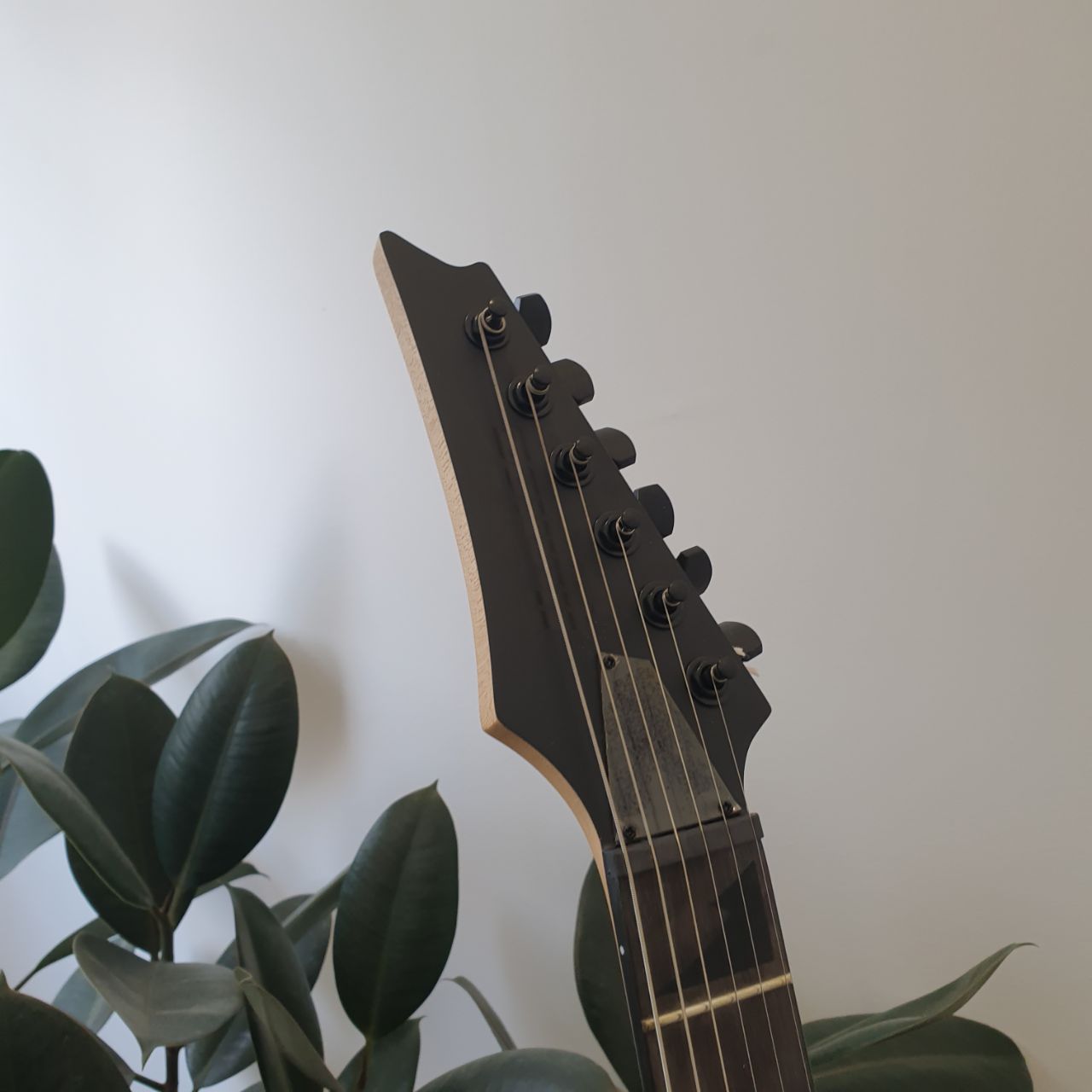 Ibanez GIO GRGR131EX Electric Guitar with Double humbucker Black