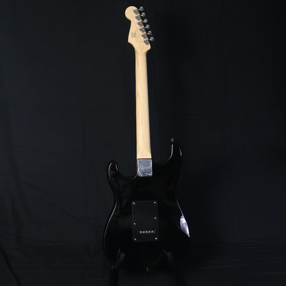 Squier Sonic Stratocaster HSS Electric Guitar with Black Pickguard, Maple FB - Black