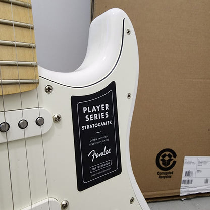 FENDER Player Single-Coil (SSS) Pick Up with Tremolo Stratocaster Electric Guitar, Maple FB, Polar White