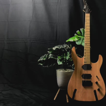 ORION Series Electric Guitar with Maple Fretboard and Tremolo - ( RCStromm / KG13 )