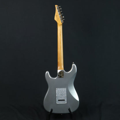 SQOE SEST700, Glitter Super Stratocaster HSS Electric Guitar with Alter Switch - Silver ( SEST-700 / SEST / SEST700-SV )