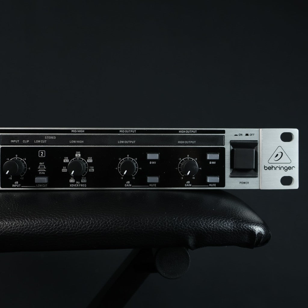 Behringer Super-X Pro CX2310 V2 Stereo 2-way / Mono 3-way